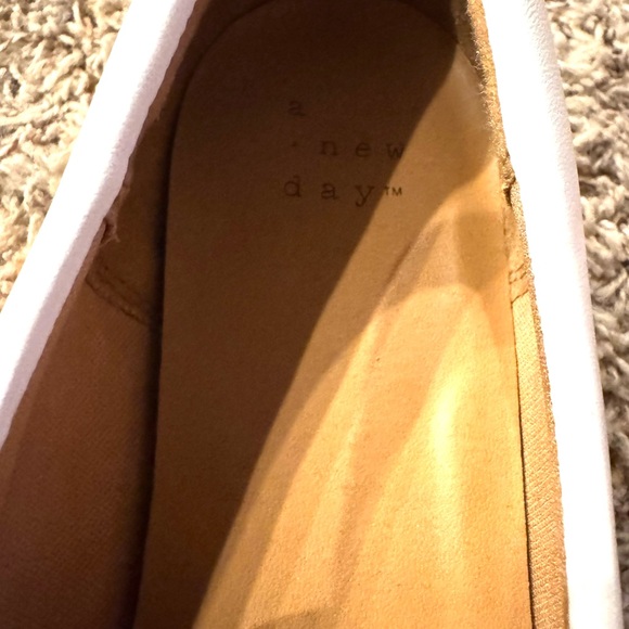 Women’s 6.5 White A New Day Loafers - Picture 4 of 5